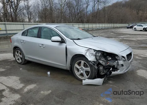 2012 Volvo S60 T5 из США, поврежденный, VIN YV1622FS4C2042666